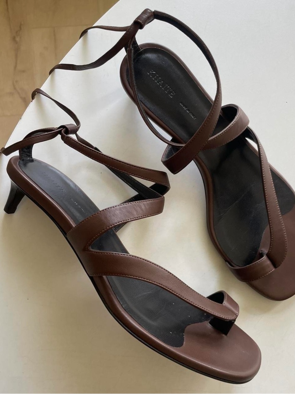 KHAITE *NWOT* Aimee leather thong sandals 39 / 9 US